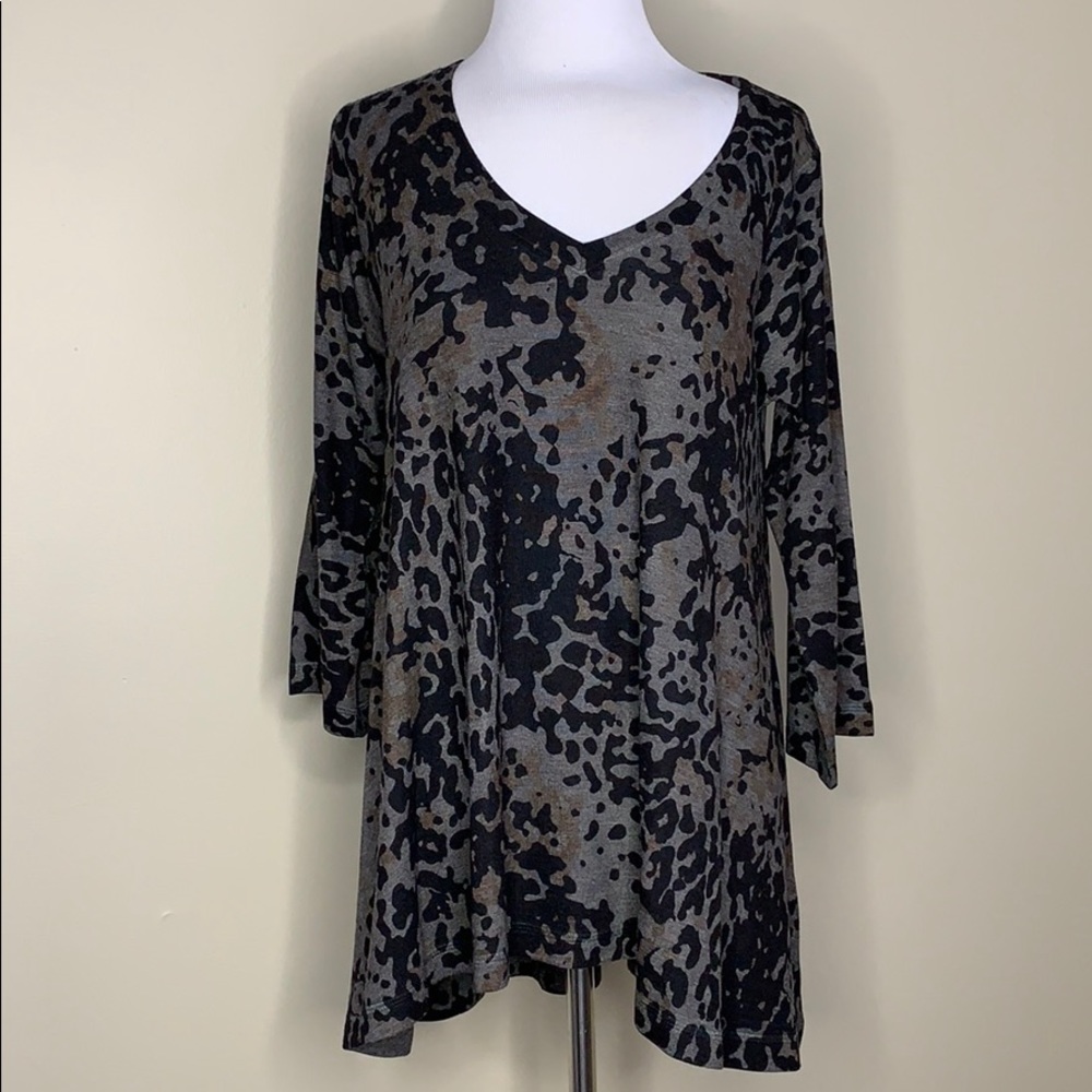 Nally & Millie Animal Print Asymmetric Tunic Top M